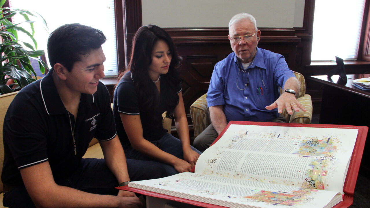 Dr. Bob O’Connor presents the Heritage Edition to a group of students and faculty at St. Mary’s University in San Antonio, Texas.